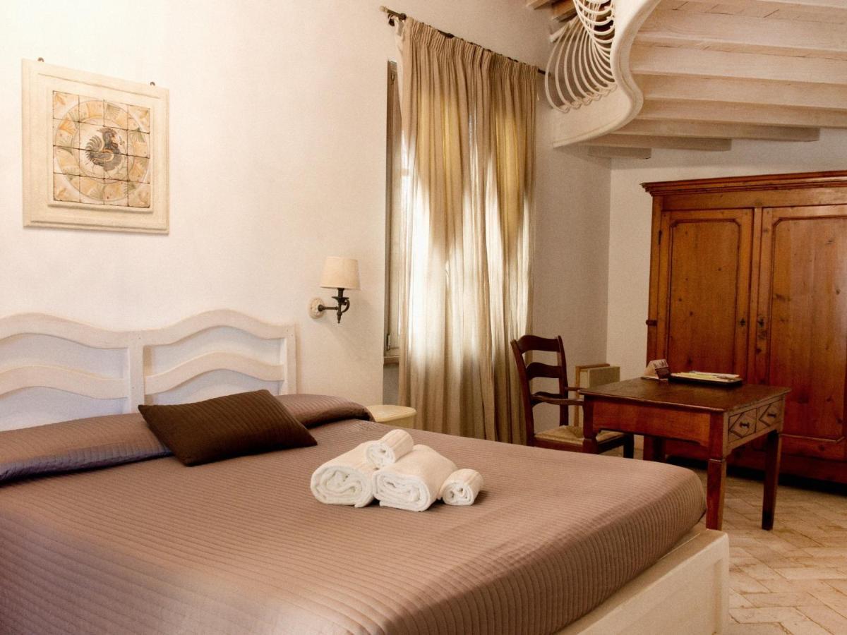 Agriturismo Gualdo Del Re スヴェレート エクステリア 写真