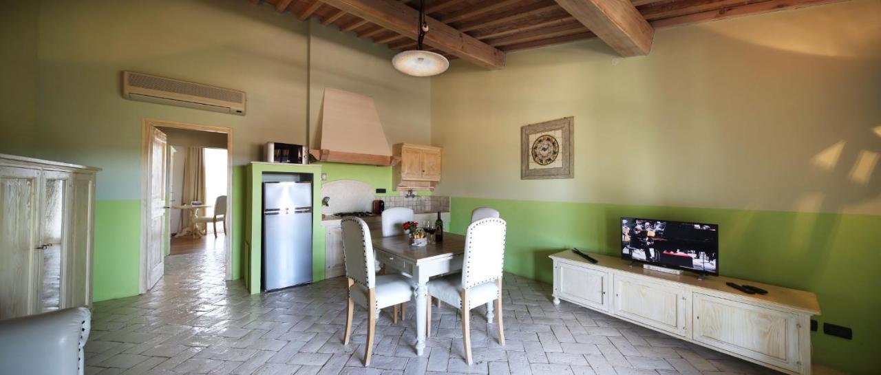 Agriturismo Gualdo Del Re スヴェレート エクステリア 写真
