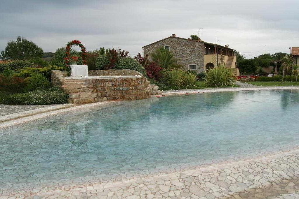 Agriturismo Gualdo Del Re スヴェレート エクステリア 写真