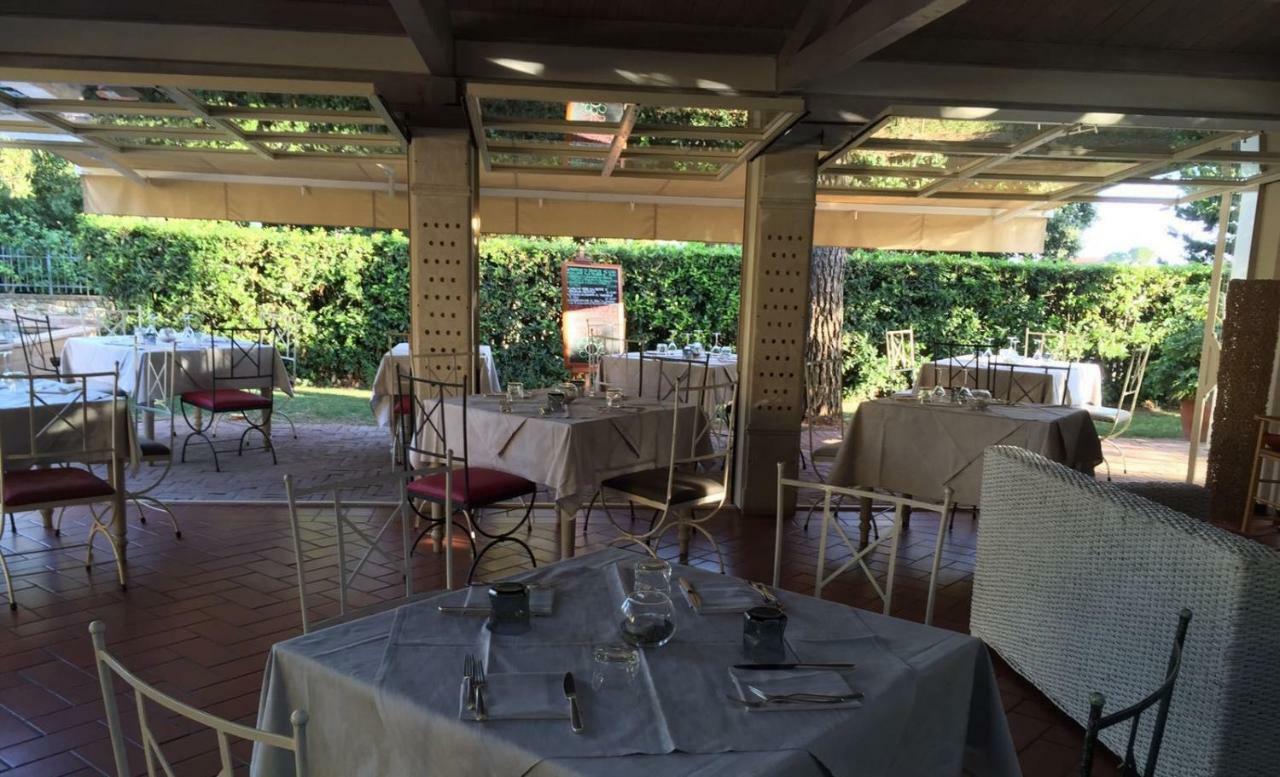 Agriturismo Gualdo Del Re スヴェレート エクステリア 写真